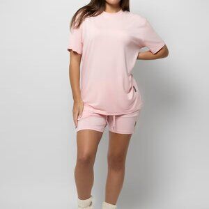 NWOT Comfrt Cloud Lounge Slightly Weighted Tee